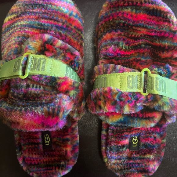 SOLD NWOT UGG Slippers FLUFF IT PIXELATE - Picture 4 of 5